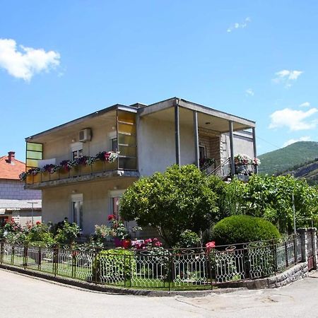 Appartement Cvijetna Oaza à Trebinje Extérieur photo
