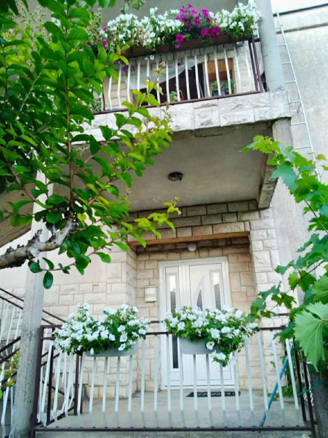 Appartement Cvijetna Oaza à Trebinje Extérieur photo