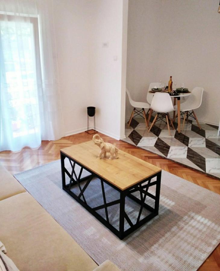 Appartement Cvijetna Oaza à Trebinje Extérieur photo